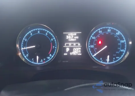 2018 Toyota Corolla Le z USA, uszkodzony, nr VIN 5YFBURHE8JP778362